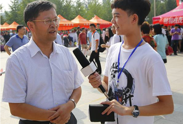 我们的城市去武汉Xi大学招聘人才和吸引人才