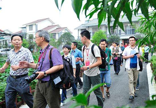 诸暨一所农村小学的小小创新，成为浙江智慧教育的一个典范